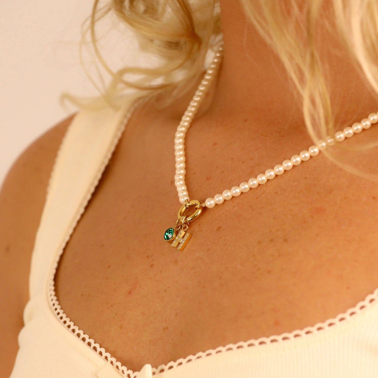 Pearl Charm Keeper Necklace - Kiska / Gold
