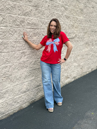 Patriotic American Flag Bow Graphic T-Shirt – Festive Red