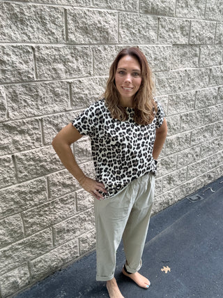 Italian Magic Stretch Khaki Pants | One Size (Fits 4-12)