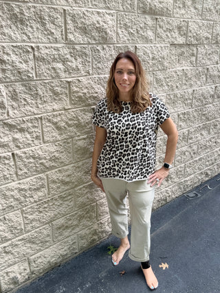 Italian Magic Stretch Khaki Pants | One Size (Fits 4-12)