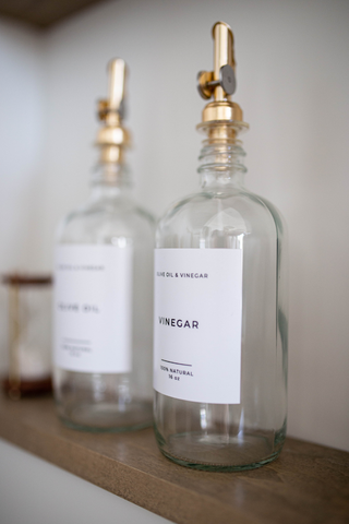 Olive & Vinegar Glass Bottles – Sleek Clear Design with Gold Spout (16 oz.)
